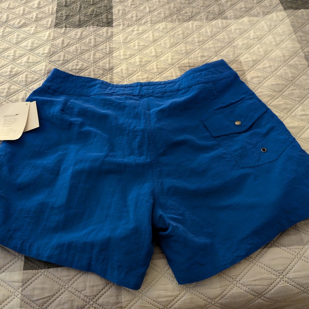 Speedo women's short XL ( fits like a small large)